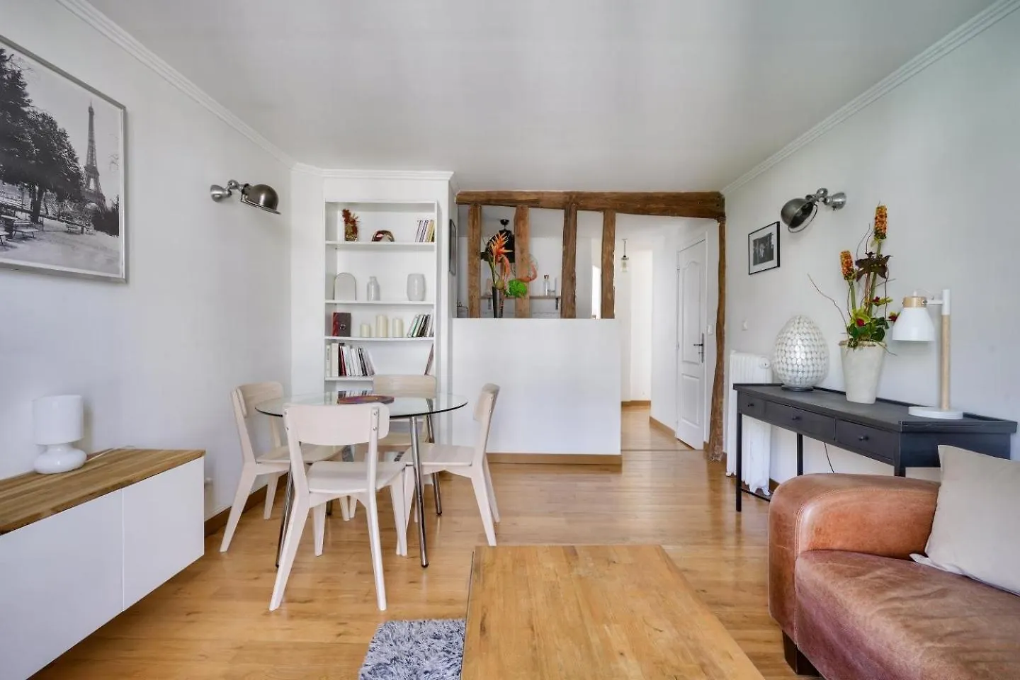 Stunning 1Br Flat With Balcony Near Metro Station Apartamento Paris França