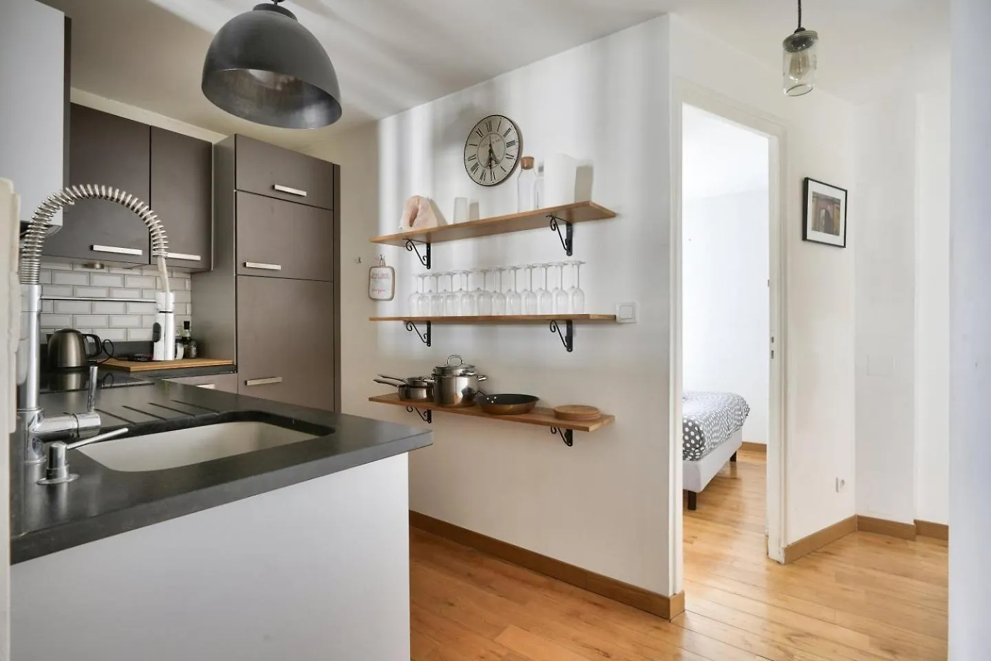Stunning 1Br Flat With Balcony Near Metro Station Apartamento Paris